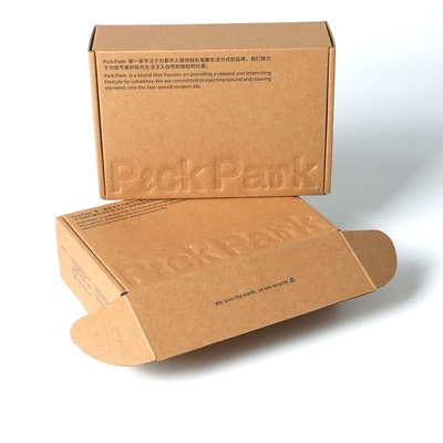 acheter CMYK Carton en papier kraft brun, expéditeur de vêtements, emballage avec texte en relief online manufacture