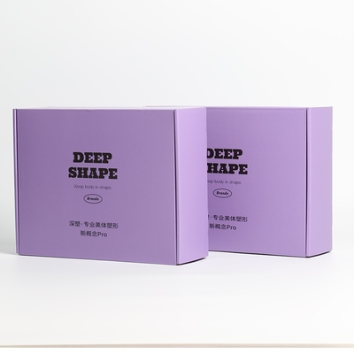 Boîtes d'expédition personnalisées en carton avec stratification brillante dans les couleurs Pantone et CMYK