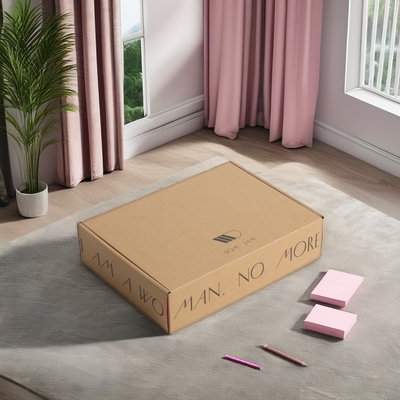 Boîte en carton d'ivoire pour cadeau Kraft recyclé Boîtes de messagerie personnalisées